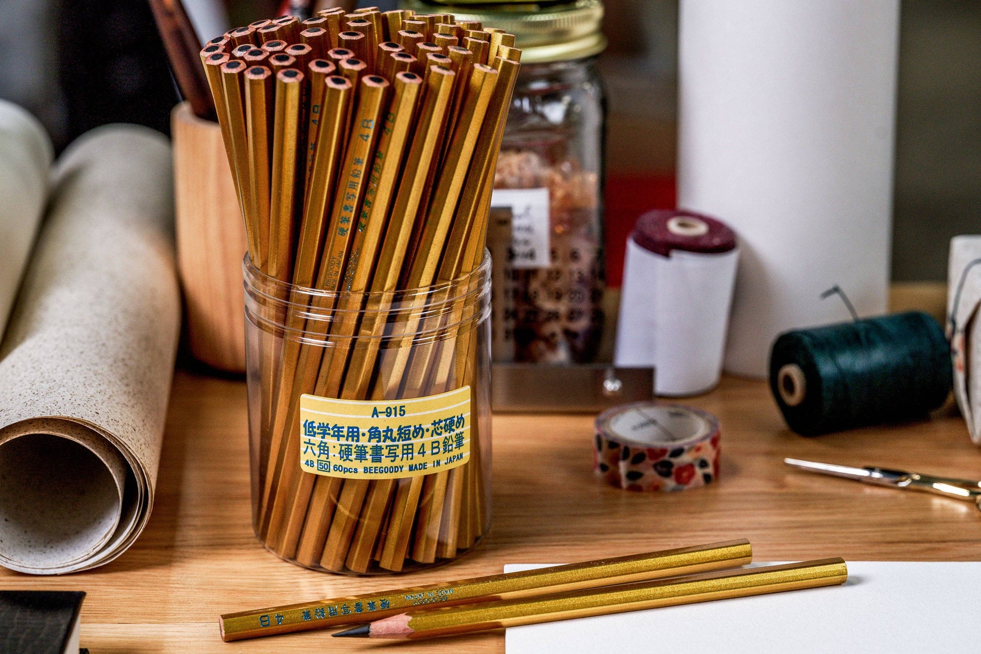 Calligraphy Pencil, 4B, Gold (POP Pack of 60)-2
