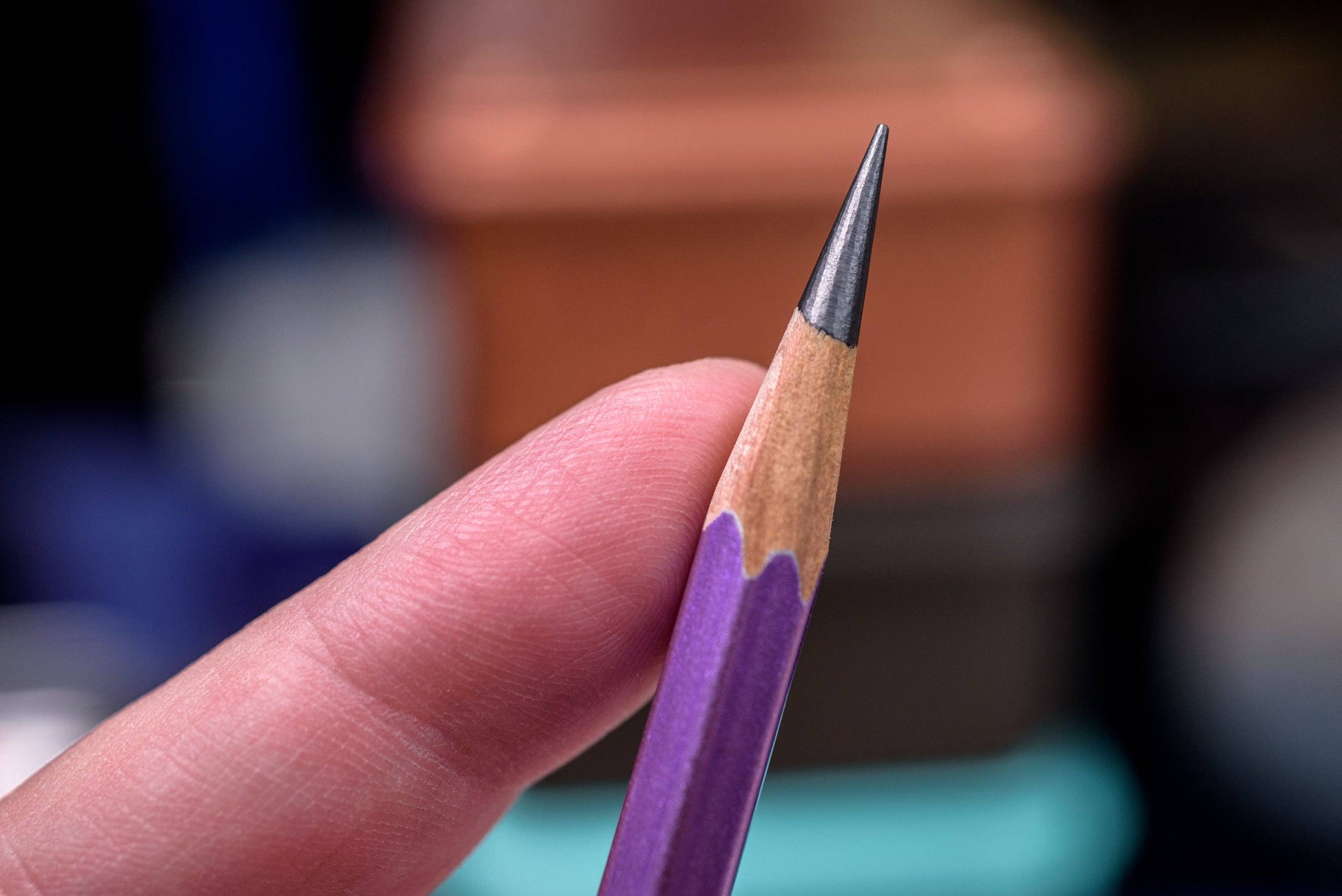 Calligraphy Pencil, 6B, Iridescent Violet (POP Pack of 60)-4
