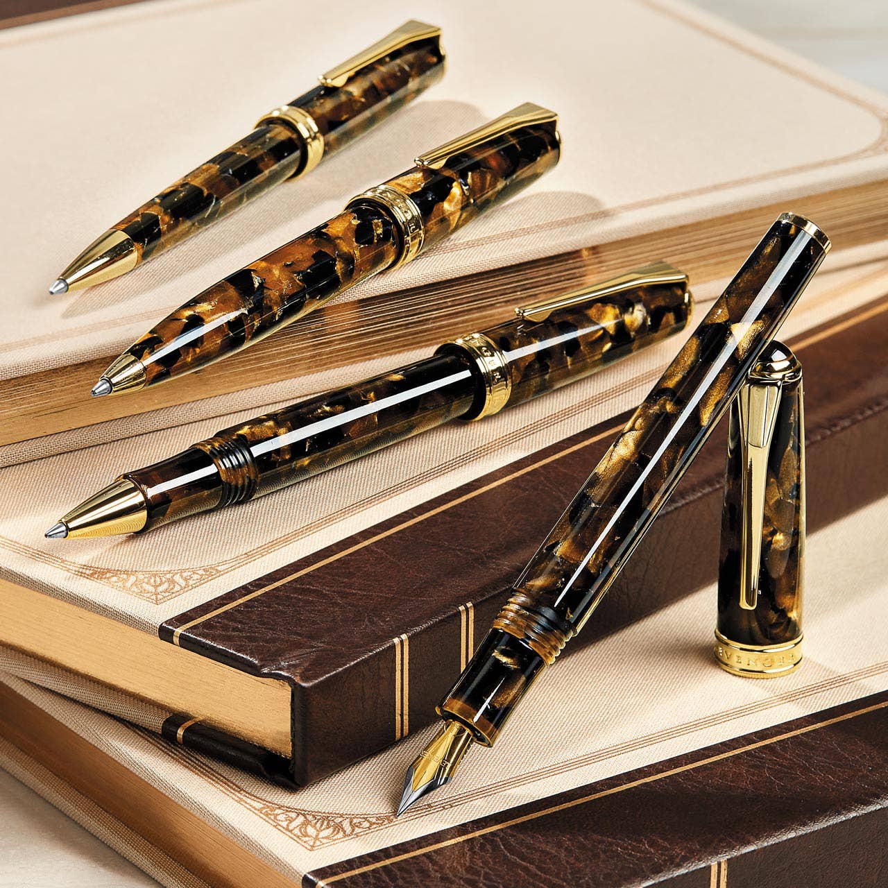 True Writer Classic Golden Dark Tortoise Fountain Pen - Fine Nib-zoom-3